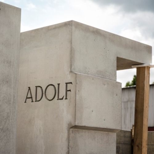pomník Adolfa Loose v Brně