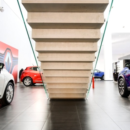 monolitické schodiště Renault